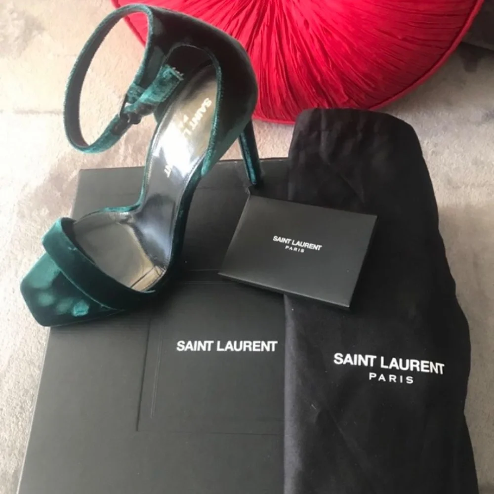 Authentic Saint Laurent heels - Picture 1 of 16